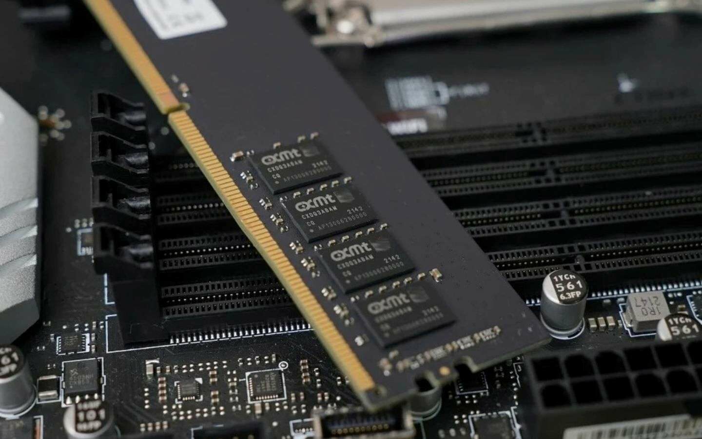 Chip nhớ Trung Quốc tràn ngập thị trường, giá RAM và SSD có thể hạ nhiệt