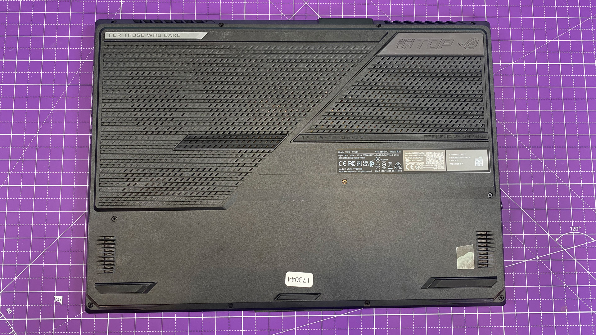 Đánh giá Asus ROG Strix Scar 17 X3D: Sức mạnh công nghệ 3D V-Cache trên laptop gaming