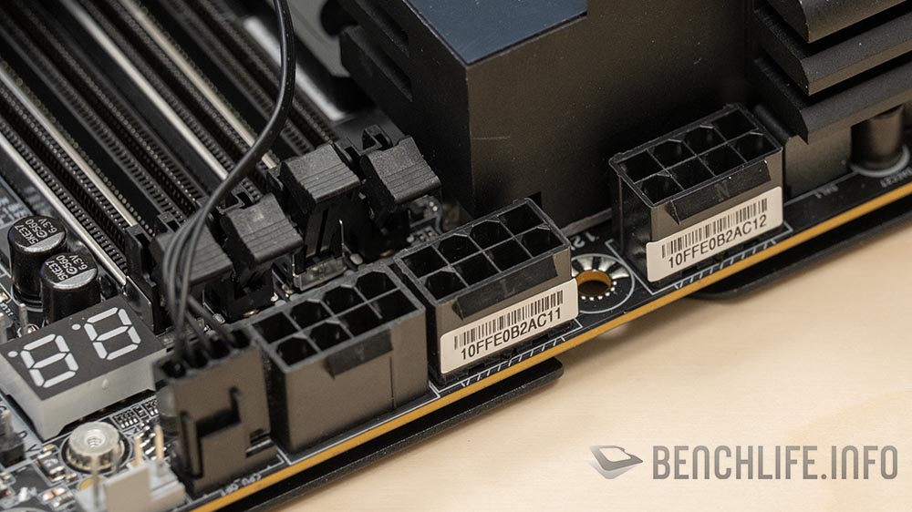 Hé lộ bo mạch chủ Gigabyte bí ẩn với 3 cổng cấp nguồn 8-pin: Phải chăng là Intel Z990 sắp ra mắt?