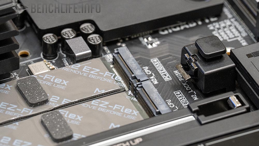 Hé lộ bo mạch chủ Gigabyte bí ẩn với 3 cổng cấp nguồn 8-pin: Phải chăng là Intel Z990 sắp ra mắt?