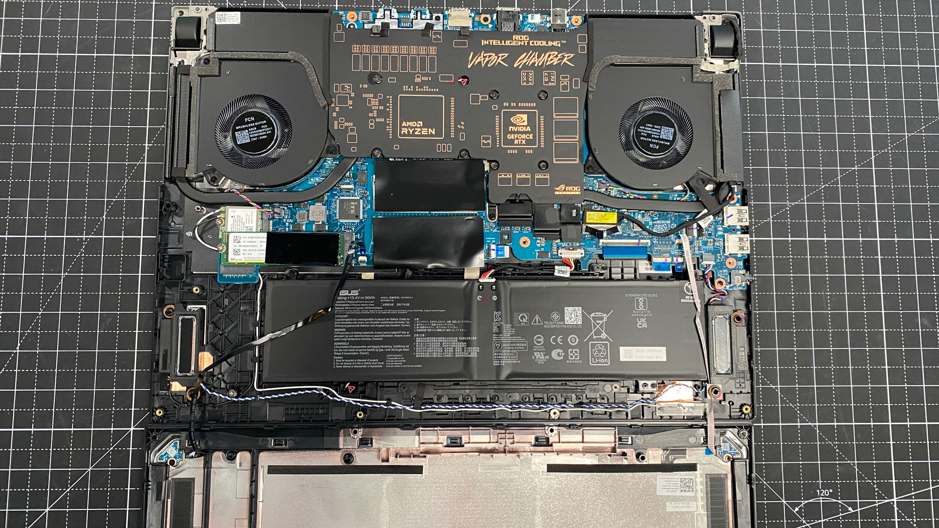 Đánh giá Asus ROG Strix Scar 17 X3D: Sức mạnh công nghệ 3D V-Cache trên laptop gaming